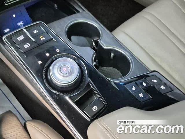 Kia K8 2021 — Şəkil 7/18