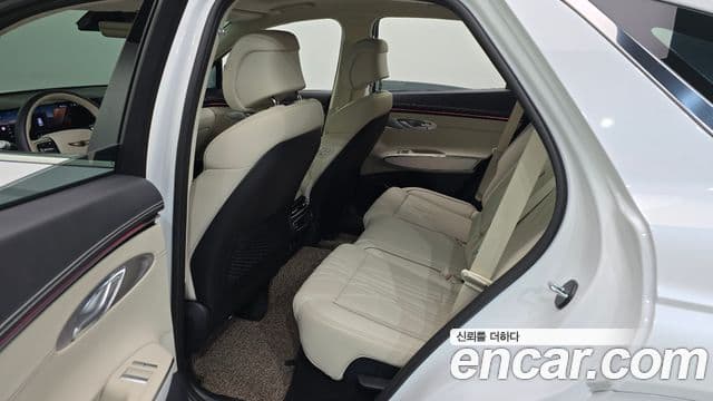 Genesis GV70 2026 — Photo 16/20