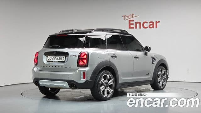 Mini Cooper S Countryman 2023 — Фото 2/20