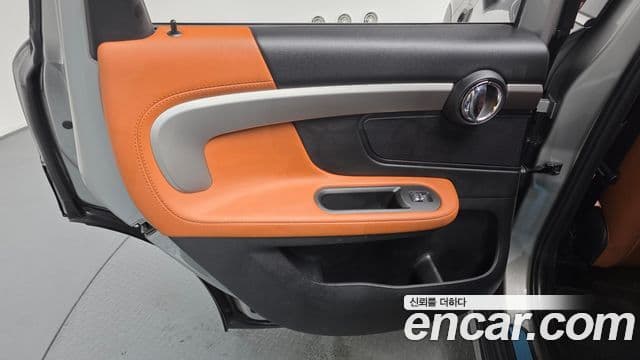 Mini Cooper S Countryman 2023 — Şəkil 24/32
