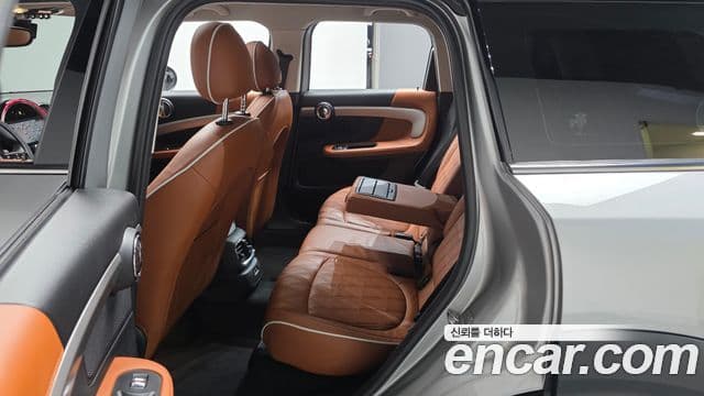 Mini Cooper S Countryman 2023 — Şəkil 30/32