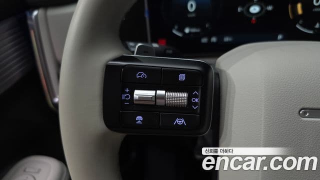 Hyundai Santa Fe 2023 — ფოტო 17/20