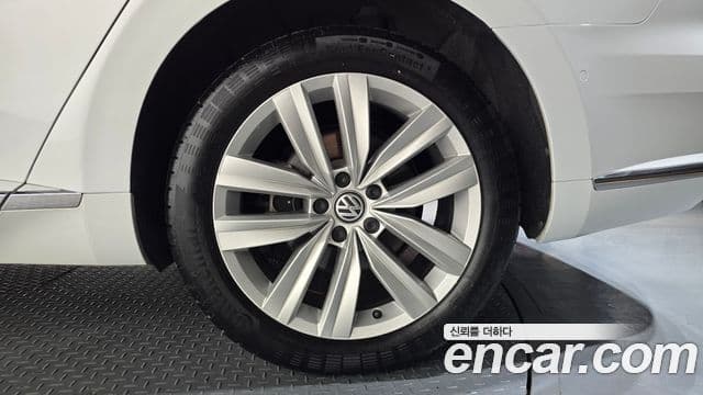 Volkswagen Arteon 2019 — Şəkil 7/34