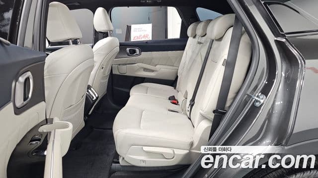 Kia Sorento 2024 — Фото 11/20