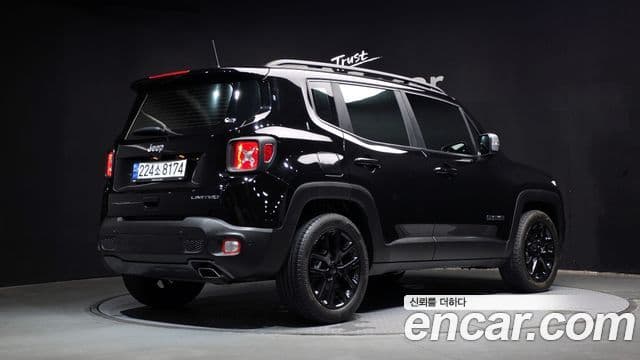 Jeep Renegade 2022 — Photo 9/32