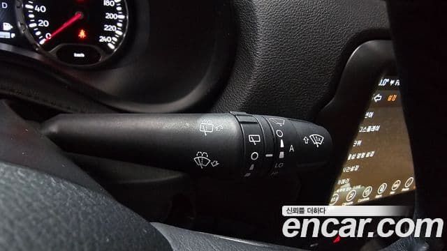 Jeep Renegade 2022 — Photo 13/32