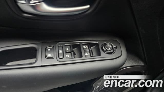 Jeep Renegade 2022 — Photo 26/32