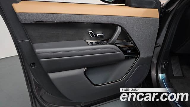 Land Rover Range Rover Sport 2025 — ფოტო 31/34