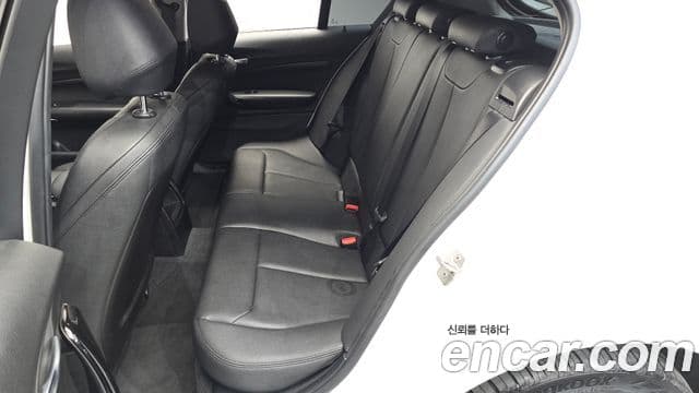 BMW 1 Series 2018 — Şəkil 11/20