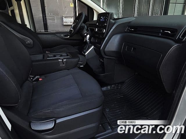 Hyundai Staria 2021 — ფოტო 7/18