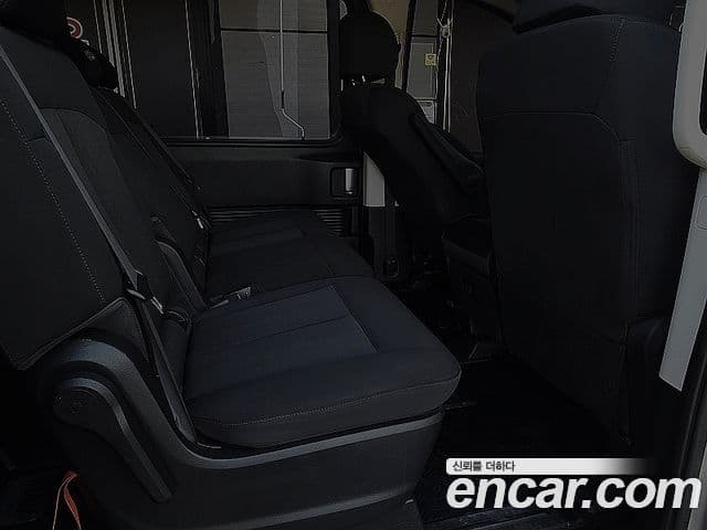 Hyundai Staria 2021 — ფოტო 8/18