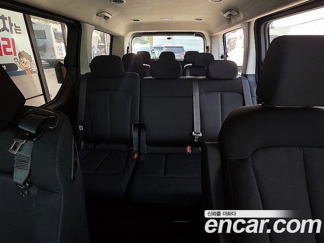 Hyundai Staria 2021 — ფოტო 11/18
