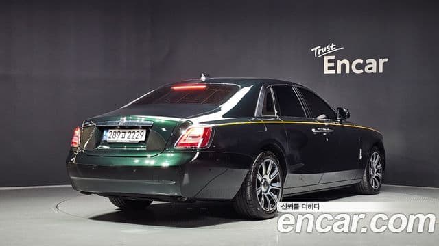 Rolls-Royce Ghost 2022 — ფოტო 2/20
