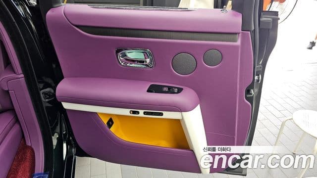 Rolls-Royce Ghost 2022 — Photo 9/37