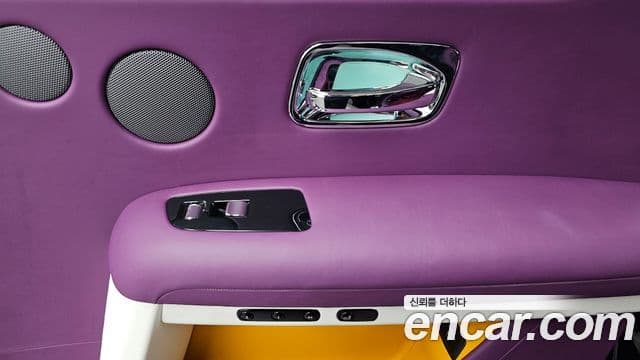 Rolls-Royce Ghost 2022 — Photo 20/37