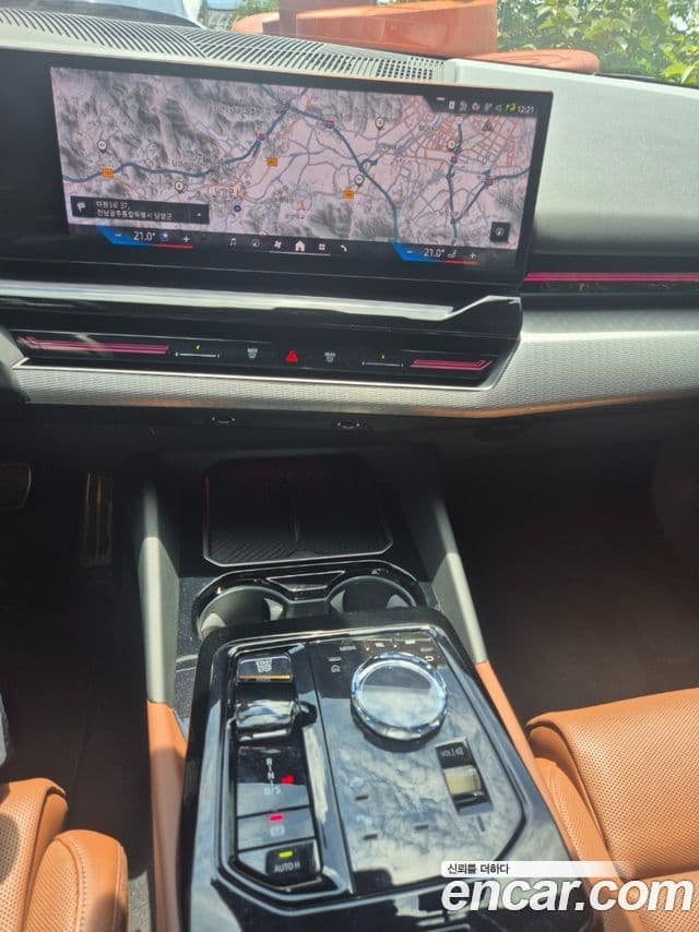 BMW 5 Series 2024 — Şəkil 12/17