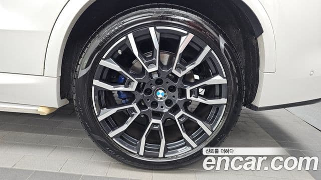 BMW X5 2023 — Photo 33/37