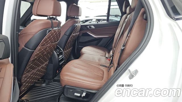 BMW X5 2023 — Photo 32/37