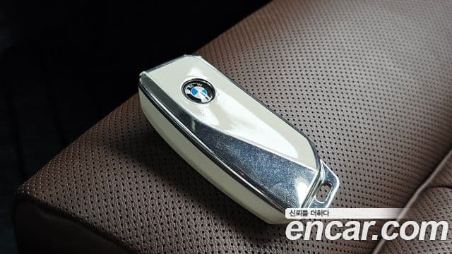 BMW X5 2023 — Photo 34/37