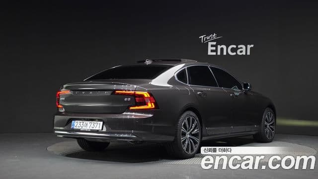 Volvo S90 2024 — ფოტო 1/20