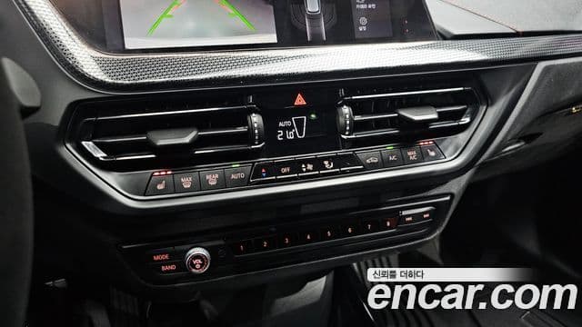 BMW 1 Series 2020 — Şəkil 17/20