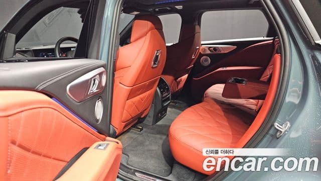 BMW XM 2025 — Фото 12/20