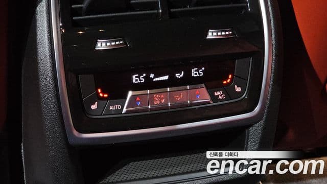 BMW XM 2025 — Фото 19/20