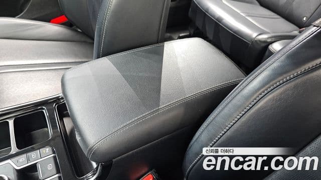 Kia Sorento 2022 — ფოტო 32/38