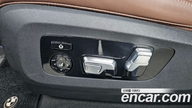 BMW X5 2021 — ფოტო 18/20