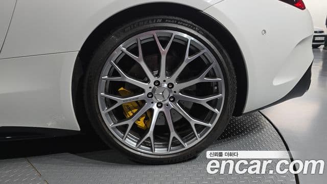 Mercedes-Benz SL-Class 2023 — Photo 29/37