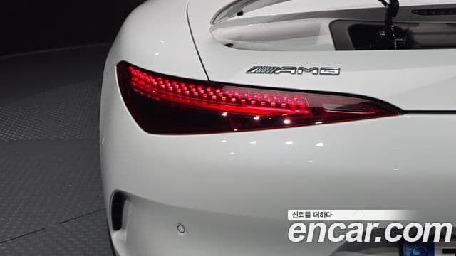 Mercedes-Benz SL-Class 2023 — Photo 13/37