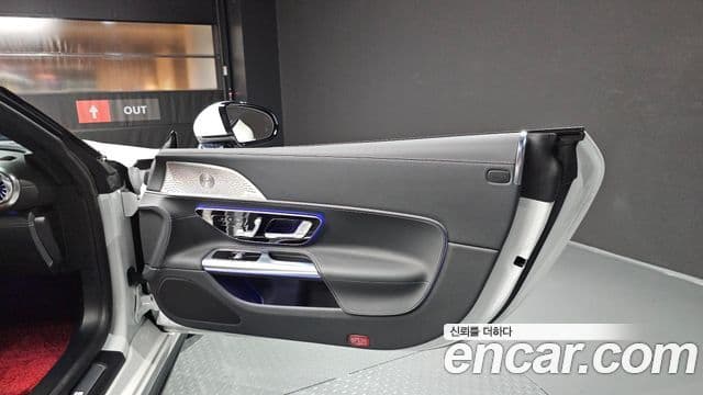 Mercedes-Benz SL-Class 2023 — Photo 37/37