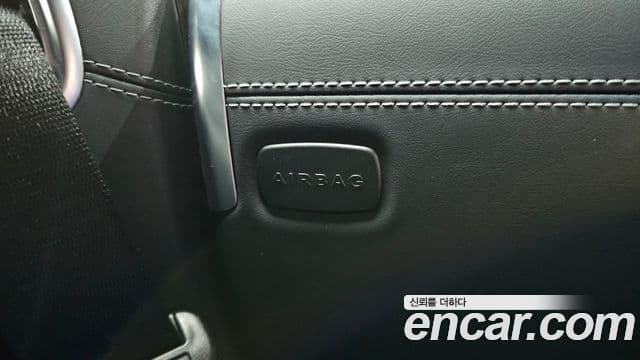 Mercedes-Benz SL-Class 2023 — Photo 25/37