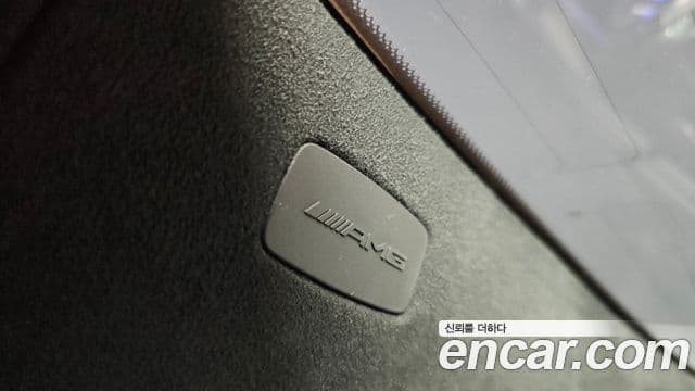 Mercedes-Benz SL-Class 2023 — Photo 4/37