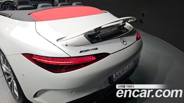 Mercedes-Benz SL-Class 2023 — Photo 18/37