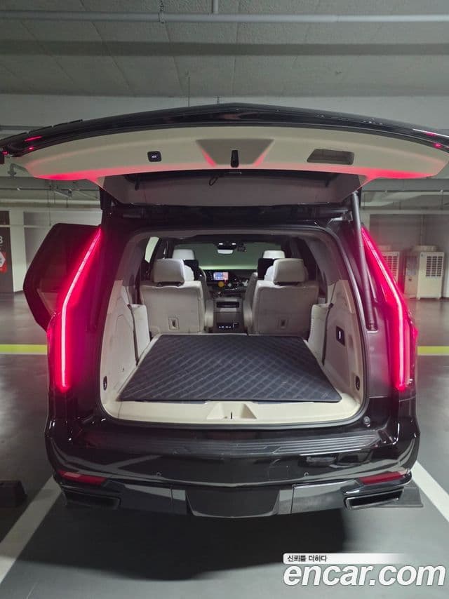 Cadillac Escalade 2022 — Şəkil 14/19