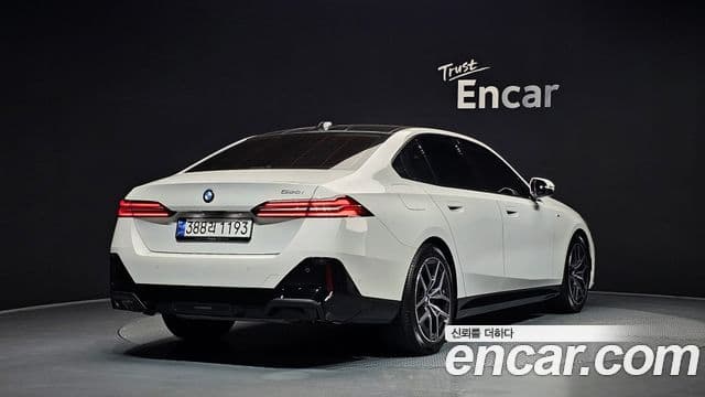 BMW 5 Series 2024 — Şəkil 2/20