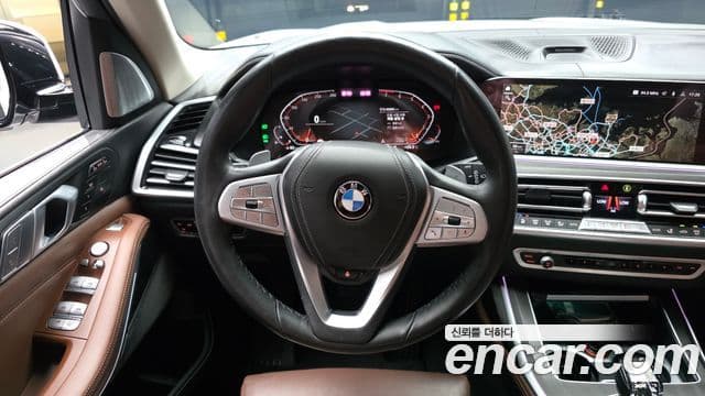BMW X7 2021 — Фото 13/20