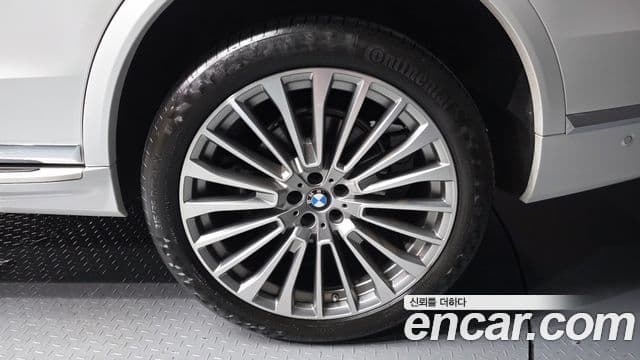 BMW X7 2021 — Şəkil 11/31