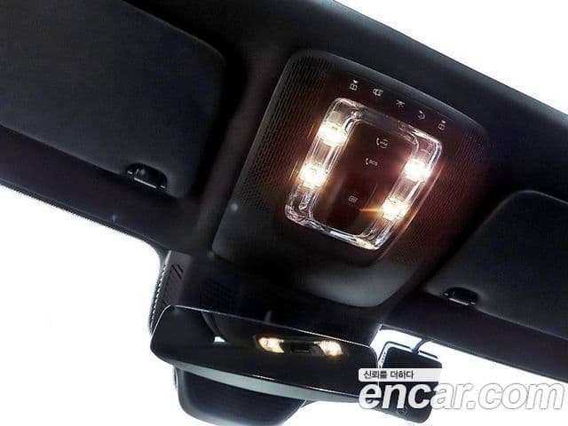 Mercedes-Benz GLB-Class 2023 — Фото 14/20