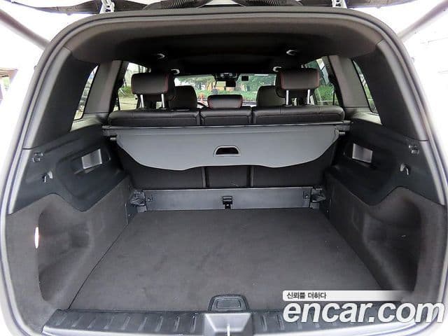 Mercedes-Benz GLB-Class 2023 — Фото 17/20