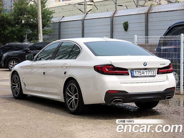 BMW 5 Series 2023 — ფოტო 2/19