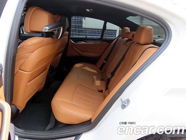 BMW 5 Series 2023 — ფოტო 5/19