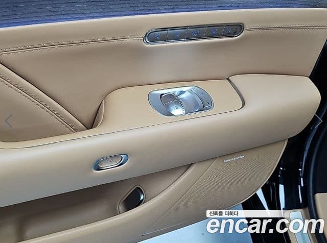 Genesis G90 2022 — ფოტო 14/20