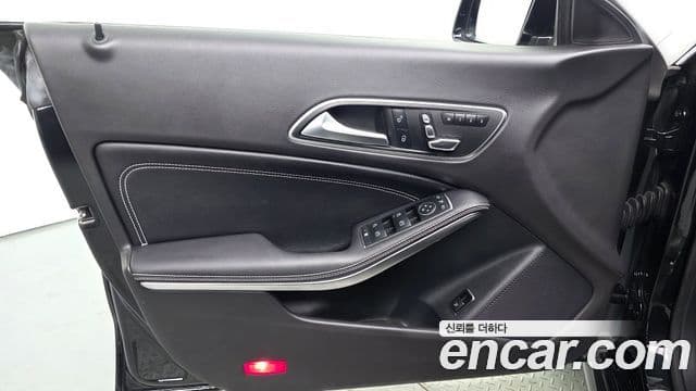 Mercedes-Benz CLA-Class 2018 — Şəkil 2/31