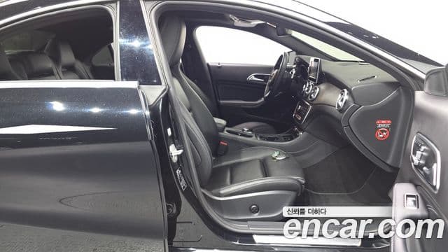 Mercedes-Benz CLA-Class 2018 — Şəkil 5/31