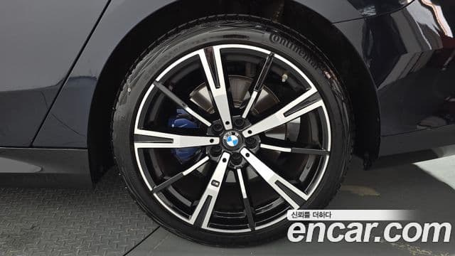 BMW 5 Series 2026 — Photo 33/34