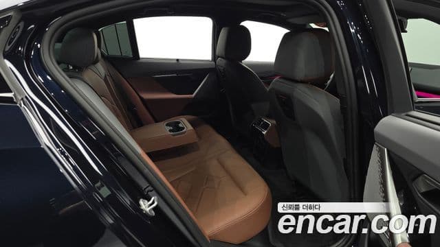 BMW 5 Series 2026 — Photo 24/34