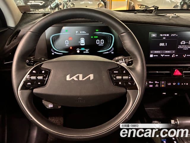 Kia Niro 2022 — ფოტო 4/13