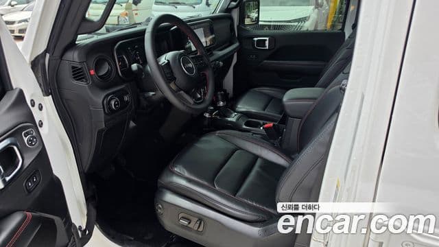 Jeep Wrangler 2024 — Şəkil 7/15